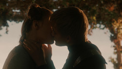 extant_GameOfThrones_1x06-AGoldenCrown_4439