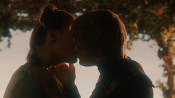 extant_GameOfThrones_1x06-AGoldenCrown_4441