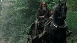 extant_GameOfThrones_1x06-AGoldenCrown_4465