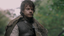 extant_GameOfThrones_1x06-AGoldenCrown_4505