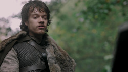 extant_GameOfThrones_1x06-AGoldenCrown_4509