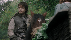 extant_GameOfThrones_1x06-AGoldenCrown_4540