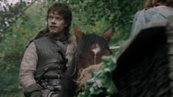 extant_GameOfThrones_1x06-AGoldenCrown_4541