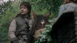 extant_GameOfThrones_1x06-AGoldenCrown_4542
