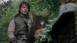 extant_GameOfThrones_1x06-AGoldenCrown_4553