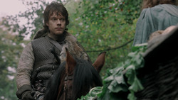 extant_GameOfThrones_1x06-AGoldenCrown_4566