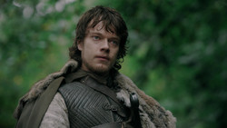 extant_GameOfThrones_1x06-AGoldenCrown_4622