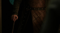 extant_GameOfThrones_1x06-AGoldenCrown_4624