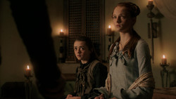 extant_GameOfThrones_1x06-AGoldenCrown_4637