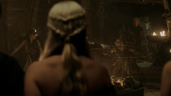 extant_GameOfThrones_1x06-AGoldenCrown_4931