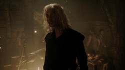 extant_GameOfThrones_1x06-AGoldenCrown_4949