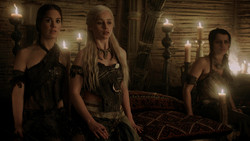 extant_GameOfThrones_1x06-AGoldenCrown_4973
