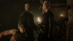 extant_GameOfThrones_1x06-AGoldenCrown_4983
