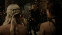 extant_GameOfThrones_1x06-AGoldenCrown_5024