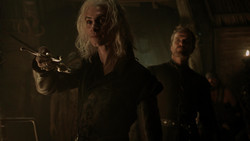 extant_GameOfThrones_1x06-AGoldenCrown_5049
