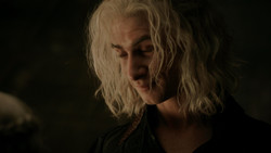 extant_GameOfThrones_1x06-AGoldenCrown_5097