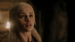 extant_GameOfThrones_1x06-AGoldenCrown_5146