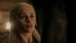 extant_GameOfThrones_1x06-AGoldenCrown_5154