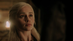 extant_GameOfThrones_1x06-AGoldenCrown_5159