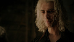 extant_GameOfThrones_1x06-AGoldenCrown_5219