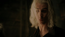 extant_GameOfThrones_1x06-AGoldenCrown_5223