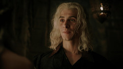extant_GameOfThrones_1x06-AGoldenCrown_5251