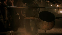 extant_GameOfThrones_1x06-AGoldenCrown_5290