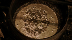 extant_GameOfThrones_1x06-AGoldenCrown_5324