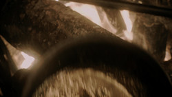 extant_GameOfThrones_1x06-AGoldenCrown_5329