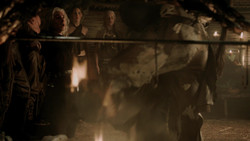extant_GameOfThrones_1x06-AGoldenCrown_5332