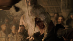 extant_GameOfThrones_1x06-AGoldenCrown_5362