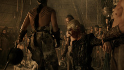extant_GameOfThrones_1x06-AGoldenCrown_5375
