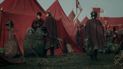 extant_GameOfThrones_1x07-YouWinOrYouDie_0011