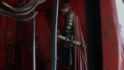 extant_GameOfThrones_1x07-YouWinOrYouDie_0020