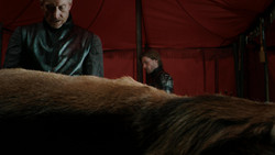 extant_GameOfThrones_1x07-YouWinOrYouDie_0037