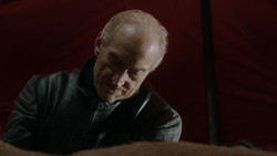 extant_GameOfThrones_1x07-YouWinOrYouDie_0077