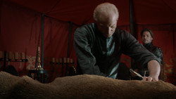 extant_GameOfThrones_1x07-YouWinOrYouDie_0134