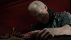 extant_GameOfThrones_1x07-YouWinOrYouDie_0177