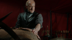 extant_GameOfThrones_1x07-YouWinOrYouDie_0200