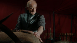 extant_GameOfThrones_1x07-YouWinOrYouDie_0201