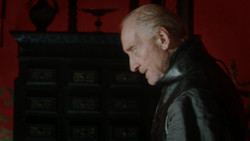 extant_GameOfThrones_1x07-YouWinOrYouDie_0229