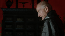 extant_GameOfThrones_1x07-YouWinOrYouDie_0230