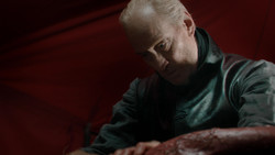 extant_GameOfThrones_1x07-YouWinOrYouDie_0328
