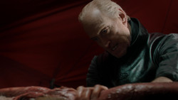extant_GameOfThrones_1x07-YouWinOrYouDie_0342