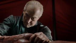 extant_GameOfThrones_1x07-YouWinOrYouDie_0348