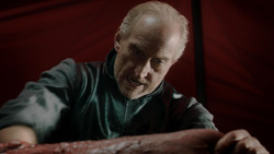 extant_GameOfThrones_1x07-YouWinOrYouDie_0352