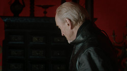 extant_GameOfThrones_1x07-YouWinOrYouDie_0370