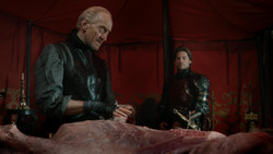 extant_GameOfThrones_1x07-YouWinOrYouDie_0387