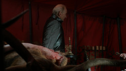 extant_GameOfThrones_1x07-YouWinOrYouDie_0430