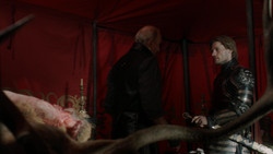 extant_GameOfThrones_1x07-YouWinOrYouDie_0432